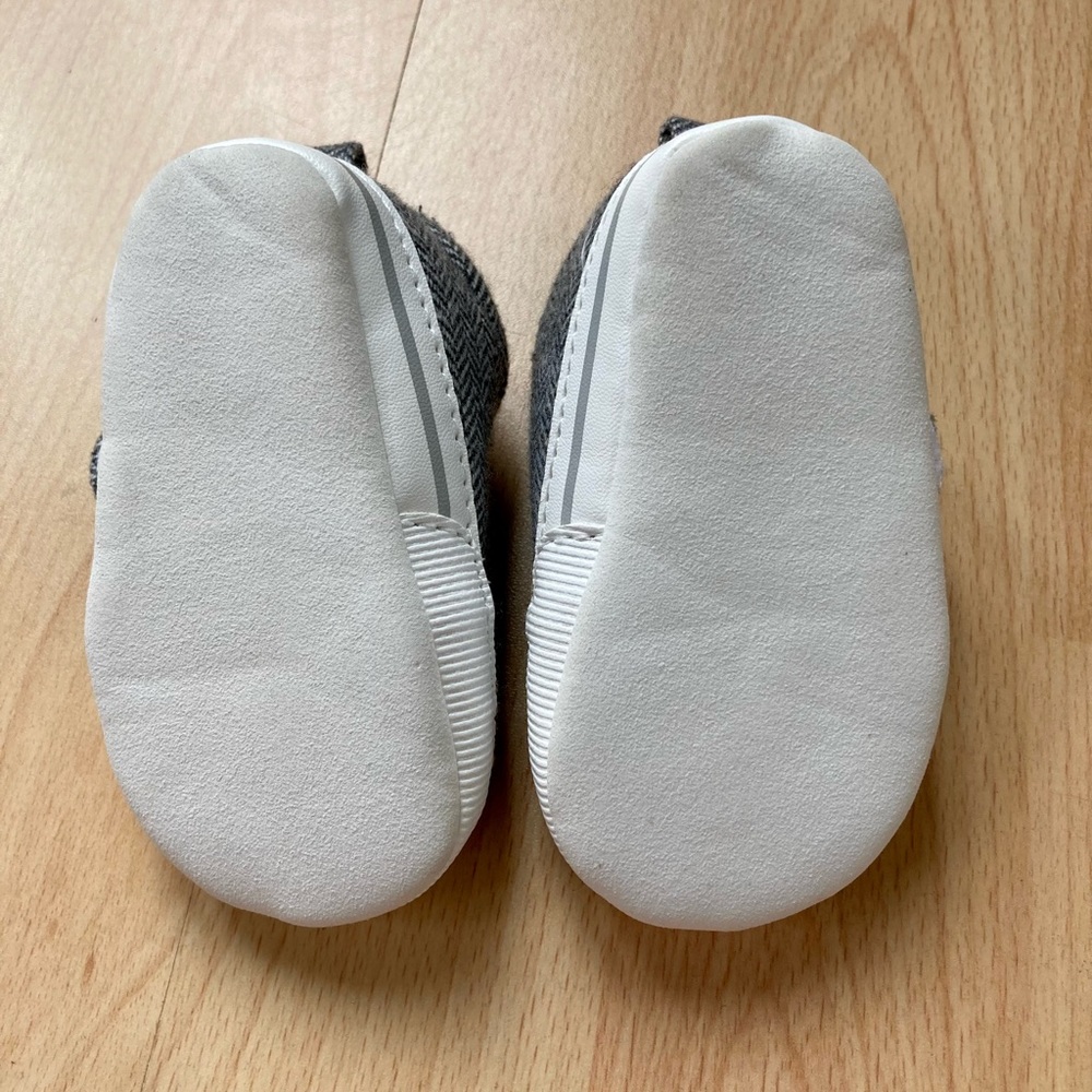 Just One You by Carter’s: gray herringbone pattern easy on shoes. 0-3 months. - Picture 6 of 6